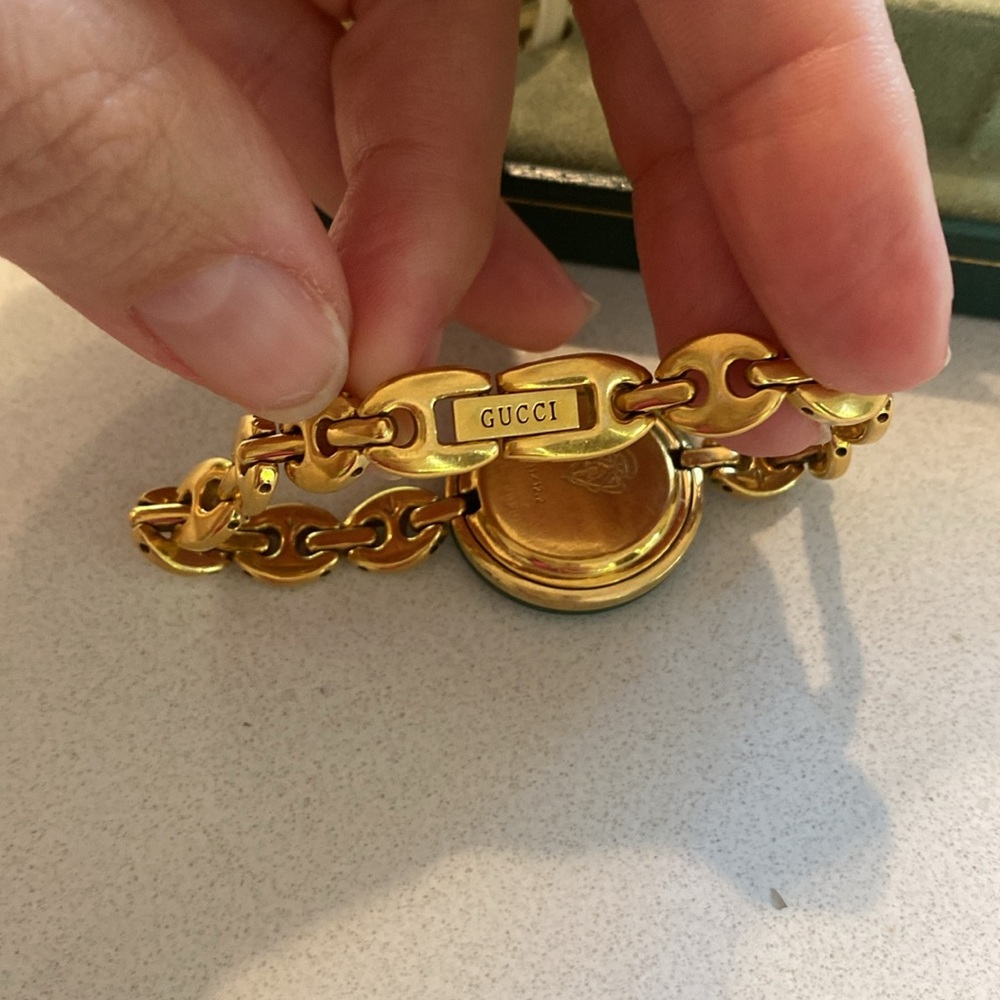 Gucci Gold Chain Watch 7” - Picture 5 of 8